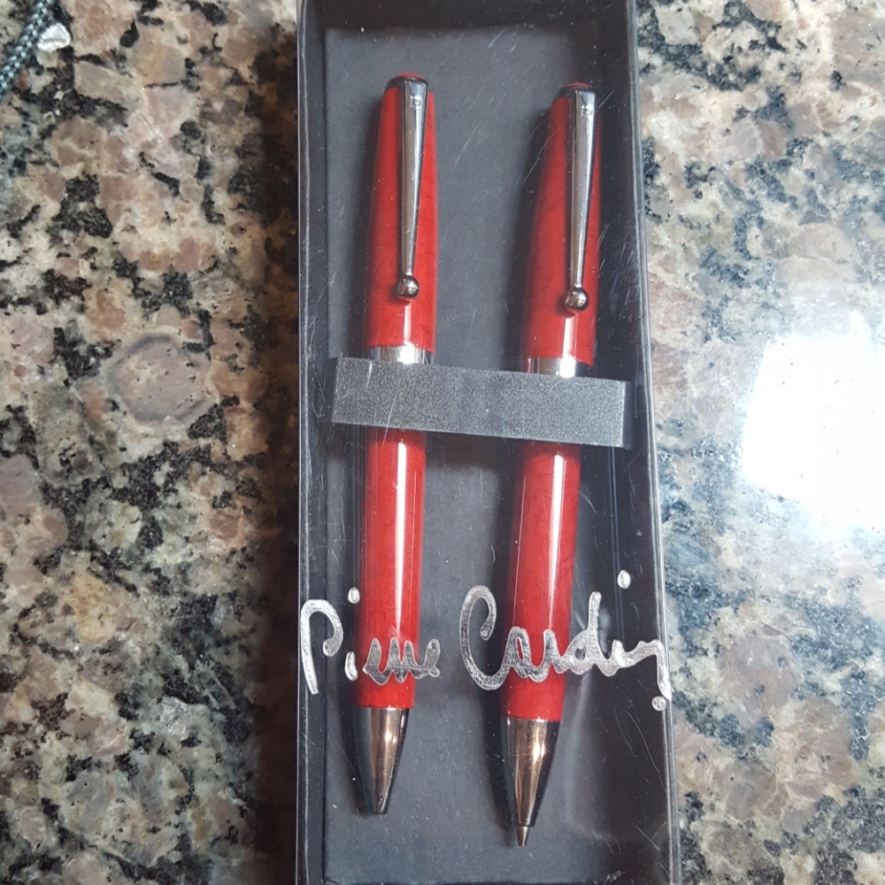 Pierre cardin set new mechanical pencil and pen.